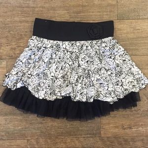NWOT Wet Seal black/white floral skirt